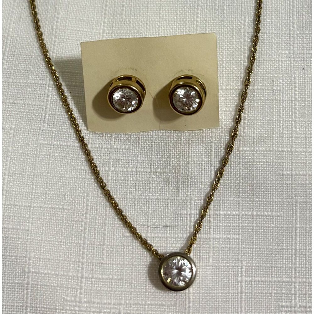 Vintage Korea Clear Rhinestone Pendant Necklace Stud Earrings Set Gold Tone